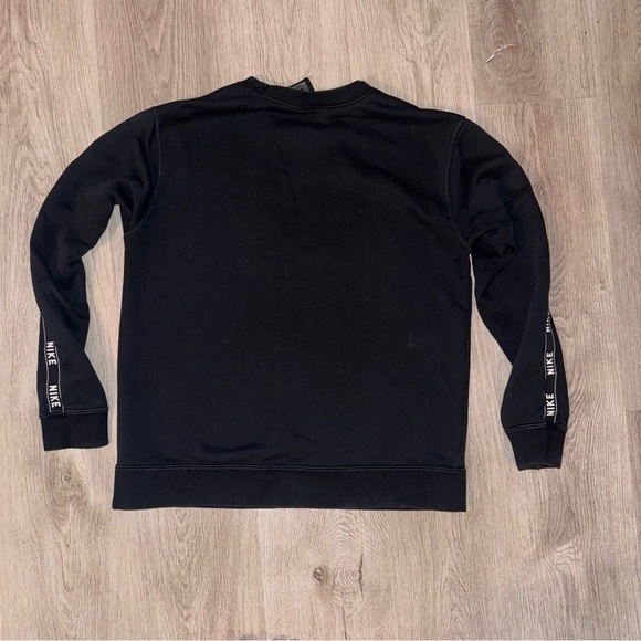 Nike Black Crewneck - Picture 4 of 4